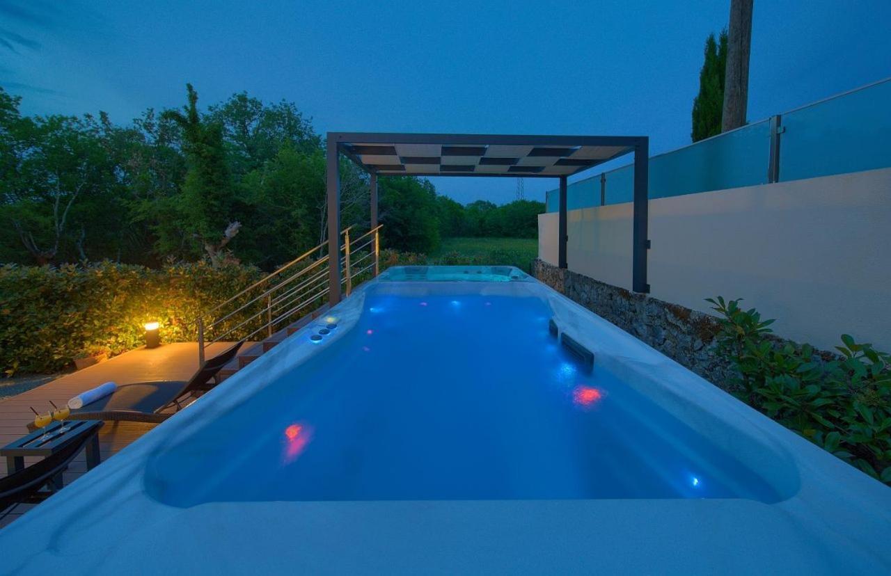 Holiday House Sea & Sun Residence Rasopasno Eksteriør bilde